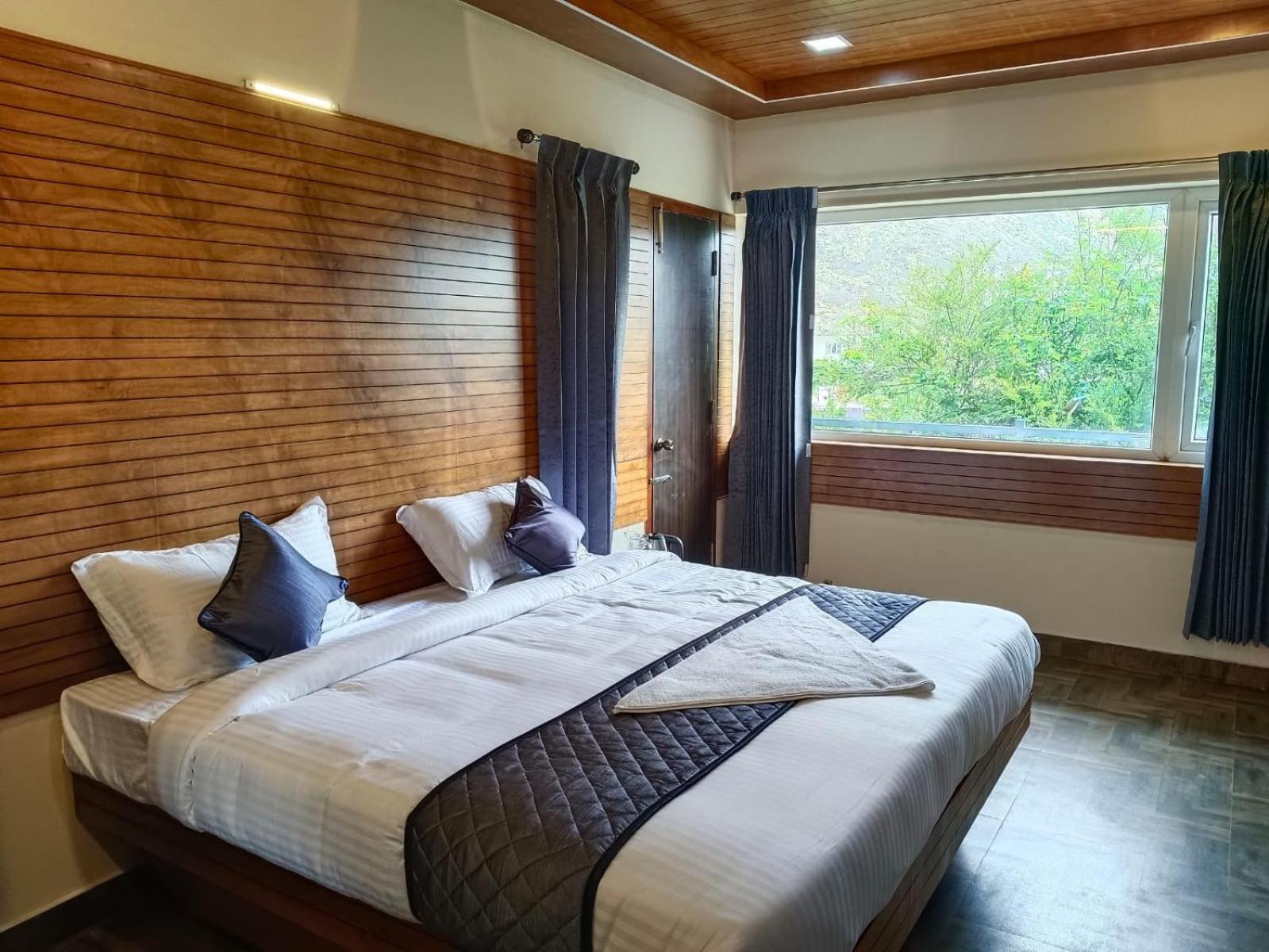 Misty Valley Inn كوديكانال المظهر الخارجي الصورة