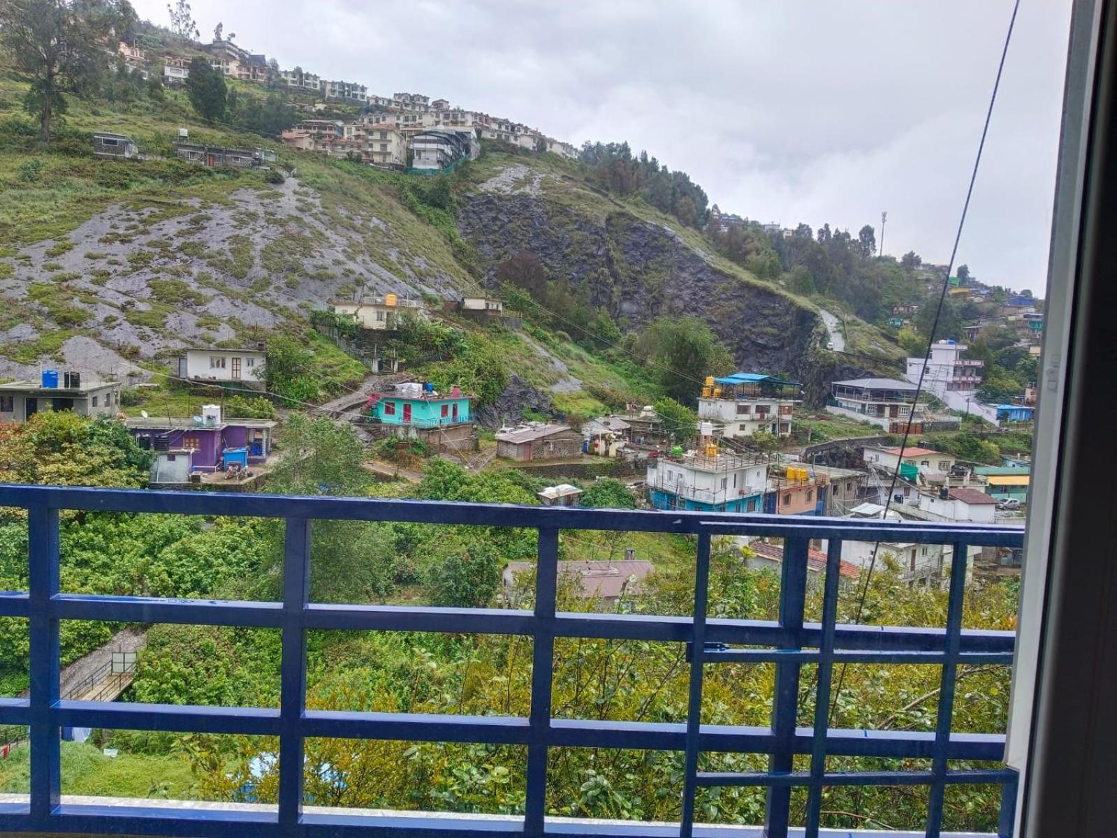 Misty Valley Inn كوديكانال المظهر الخارجي الصورة